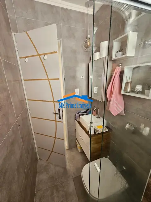 Casa com 2 quartos à venda, 125m2 em Santa Maria, Osasco - SP - imagem 8 Foto 8 de Casa com 2 quartos à venda, 125m2 em Santa Maria, Osasco - SP