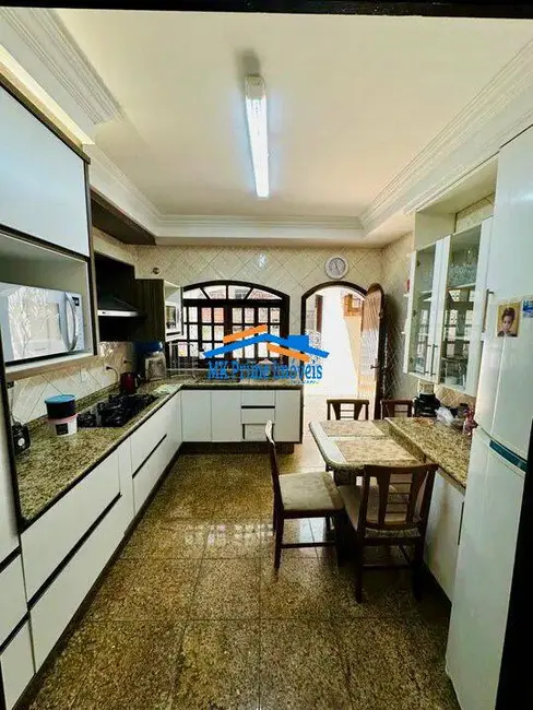 Sobrado com 3 quartos à venda, 320m2 em Vila Piauí, São Paulo - SP - imagem 1 Foto 1 de Sobrado com 3 quartos à venda, 320m2 em Vila Piauí, São Paulo - SP