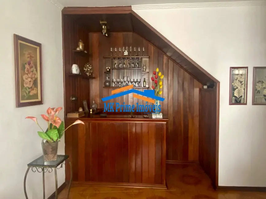 Casa com 4 quartos à venda, 292m2 em Ayrosa, Osasco - SP - imagem 6 Foto 6 de Casa com 4 quartos à venda, 292m2 em Ayrosa, Osasco - SP