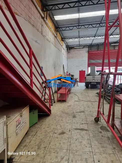 Armazém / Galpão para alugar, 250m2 em Piratininga, Osasco - SP - imagem 2 Foto 2 de Armazém / Galpão para alugar, 250m2 em Piratininga, Osasco - SP