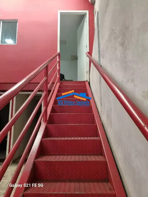 Armazém / Galpão para alugar, 250m2 em Piratininga, Osasco - SP - imagem 4 Foto 4 de Armazém / Galpão para alugar, 250m2 em Piratininga, Osasco - SP
