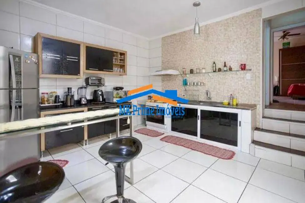 Sobrado com 4 quartos à venda, 320m2 em Bandeiras, Osasco - SP - imagem 9 Foto 9 de Sobrado com 4 quartos à venda, 320m2 em Bandeiras, Osasco - SP