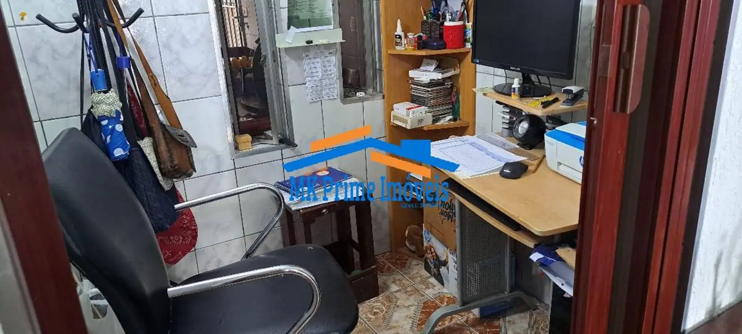 Sobrado com 3 quartos à venda, 187m2 em Metalúrgicos, Osasco - SP - imagem 4 Foto 4 de Sobrado com 3 quartos à venda, 187m2 em Metalúrgicos, Osasco - SP