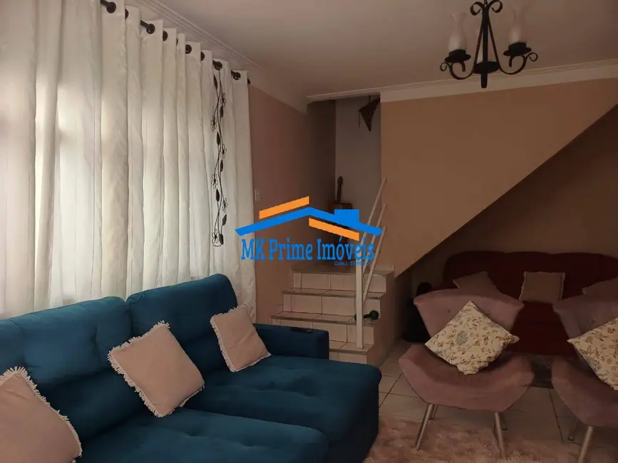 Sobrado com 3 quartos à venda, 255m2 em Quitaúna, Osasco - SP - imagem 3 Foto 3 de Sobrado com 3 quartos à venda, 255m2 em Quitaúna, Osasco - SP