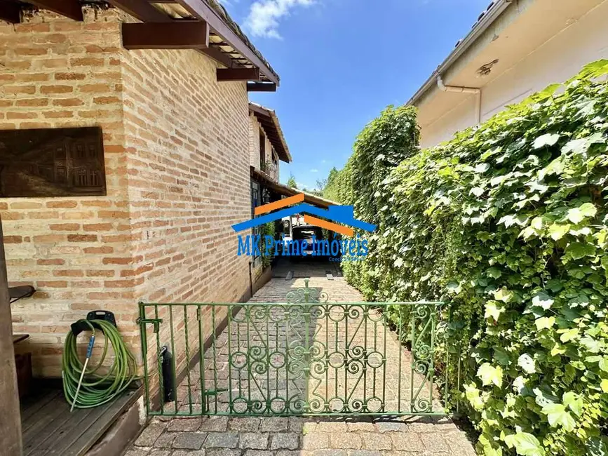 Casa de Condomínio com 4 quartos à venda, 300m2 em Nova Higienópolis, Jandira - SP - imagem 5 Foto 5 de Casa de Condomínio com 4 quartos à venda, 300m2 em Nova Higienópolis, Jandira - SP