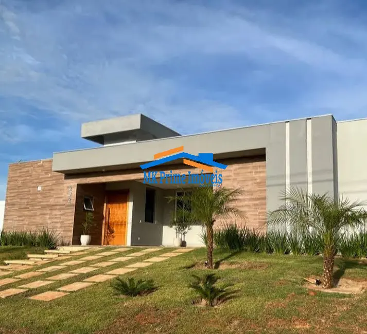 Chácara com 6 quartos à venda, 260m2 em Alambari - SP - imagem 2 Foto 2 de Chácara com 6 quartos à venda, 260m2 em Alambari - SP