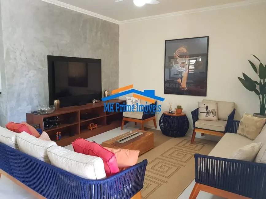 Chácara com 3 quartos à venda, 270m2 em Centro, Alambari - SP - imagem 4 Foto 4 de Chácara com 3 quartos à venda, 270m2 em Centro, Alambari - SP