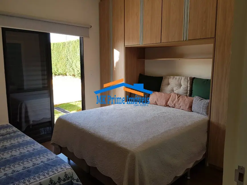 Chácara com 3 quartos à venda, 270m2 em Centro, Alambari - SP - imagem 9 Foto 9 de Chácara com 3 quartos à venda, 270m2 em Centro, Alambari - SP