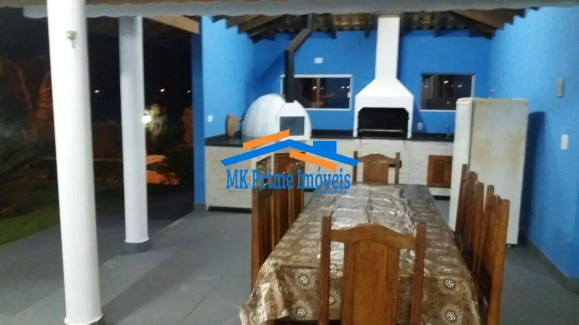 Chácara com 3 quartos à venda, 290m2 em Centro, Alambari - SP - imagem 8 Foto 8 de Chácara com 3 quartos à venda, 290m2 em Centro, Alambari - SP