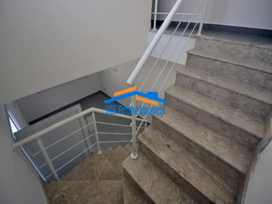 Sobrado com 3 quartos à venda, 160m2 em Umuarama, Osasco - SP - imagem 6 Foto 6 de Sobrado com 3 quartos à venda, 160m2 em Umuarama, Osasco - SP