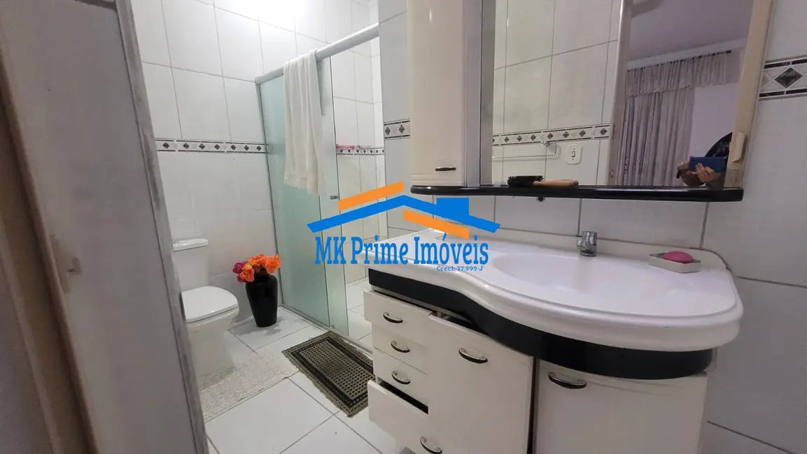 Casa com 2 quartos à venda, 275m2 em Jaguaribe, Osasco - SP - imagem 8 Foto 8 de Casa com 2 quartos à venda, 275m2 em Jaguaribe, Osasco - SP