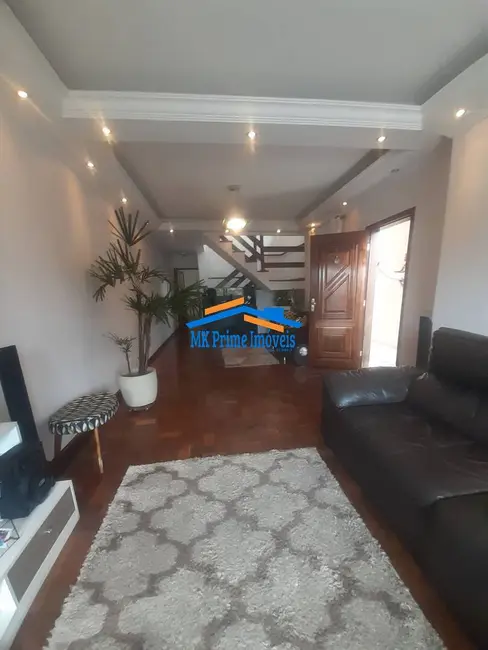 Sobrado com 3 quartos à venda, 230m2 em Vila Campesina, Osasco - SP - imagem 6 Foto 6 de Sobrado com 3 quartos à venda, 230m2 em Vila Campesina, Osasco - SP