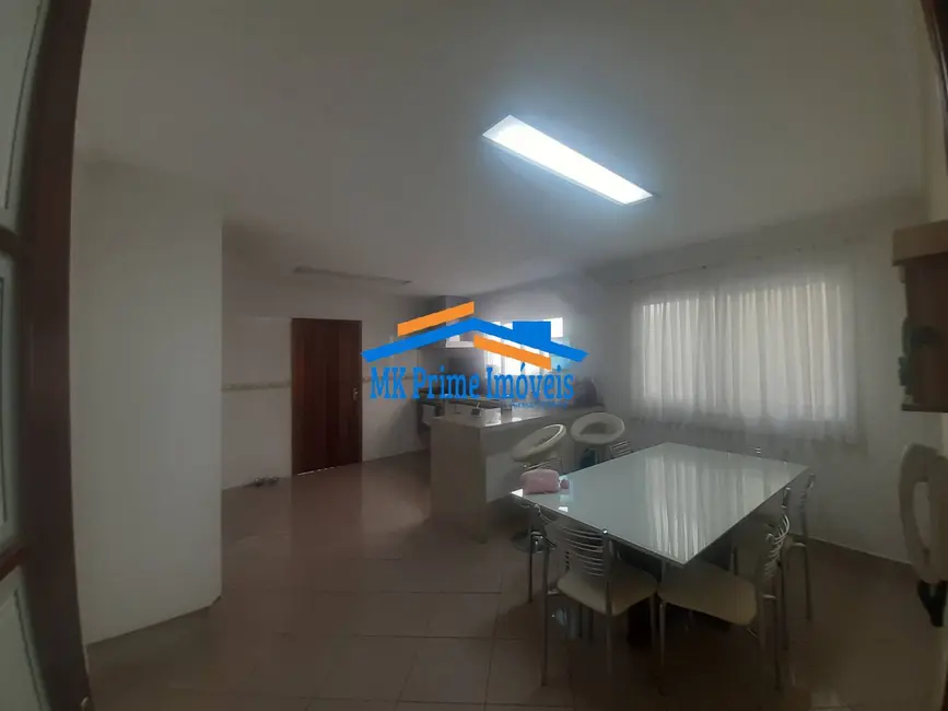 Sobrado com 3 quartos à venda, 230m2 em Vila Campesina, Osasco - SP - imagem 9 Foto 9 de Sobrado com 3 quartos à venda, 230m2 em Vila Campesina, Osasco - SP