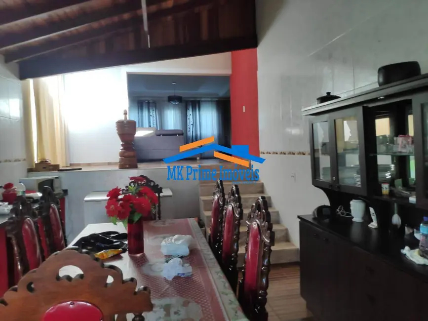 Chácara com 4 quartos à venda, 300m2 em Centro, Alambari - SP - imagem 9 Foto 9 de Chácara com 4 quartos à venda, 300m2 em Centro, Alambari - SP