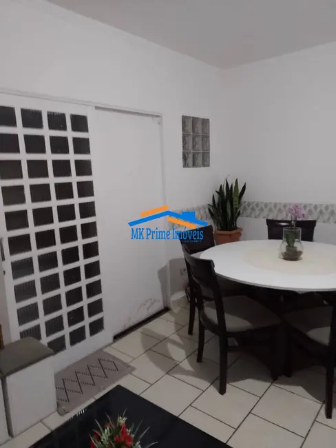 Sobrado com 3 quartos à venda, 110m2 em Jaguaribe, Osasco - SP - imagem 4 Foto 4 de Sobrado com 3 quartos à venda, 110m2 em Jaguaribe, Osasco - SP