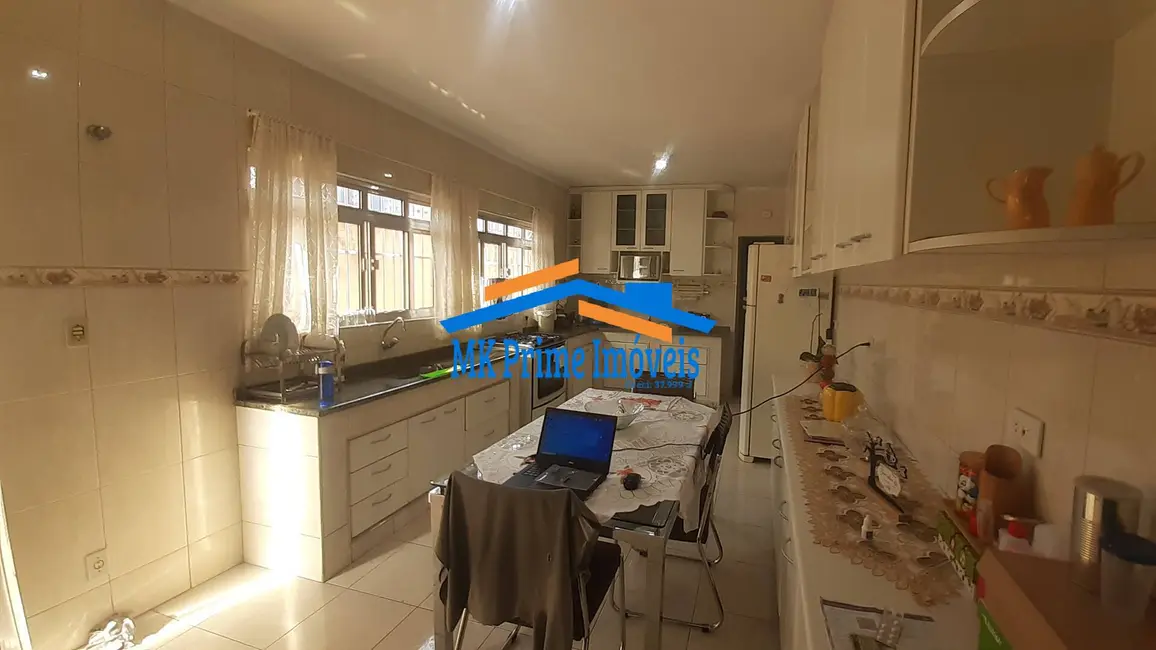 Casa com 2 quartos à venda, 181m2 em Jaguaribe, Osasco - SP - imagem 8 Foto 8 de Casa com 2 quartos à venda, 181m2 em Jaguaribe, Osasco - SP