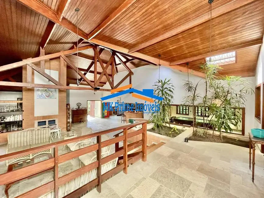 Foto 8 de Sobrado com 5 quartos para alugar, 923m2 em Vila Santo Antônio, Cotia - SP