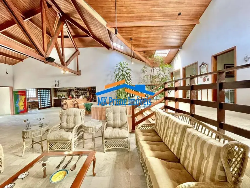 Foto 5 de Sobrado com 5 quartos para alugar, 923m2 em Vila Santo Antônio, Cotia - SP