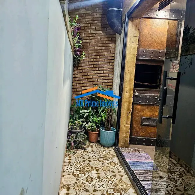 Sobrado com 3 quartos à venda, 70m2 em Santo Antônio, Osasco - SP - imagem 8 Foto 8 de Sobrado com 3 quartos à venda, 70m2 em Santo Antônio, Osasco - SP