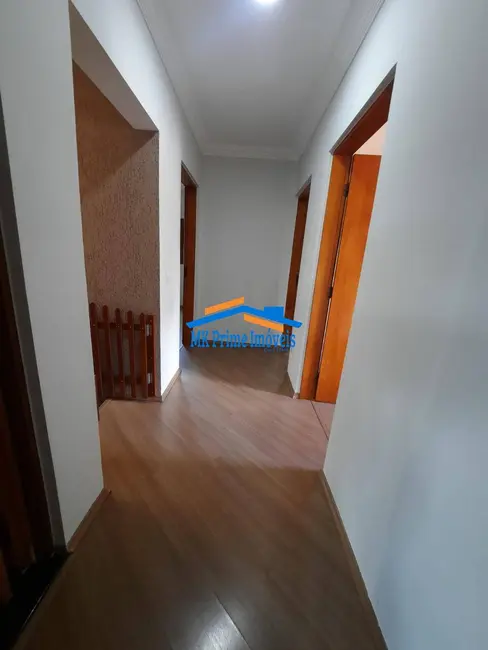 Sobrado com 4 quartos à venda, 300m2 em Jaguaribe, Osasco - SP - imagem 9 Foto 9 de Sobrado com 4 quartos à venda, 300m2 em Jaguaribe, Osasco - SP