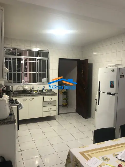 Sobrado com 3 quartos à venda, 260m2 em Veloso, Osasco - SP - imagem 4 Foto 4 de Sobrado com 3 quartos à venda, 260m2 em Veloso, Osasco - SP