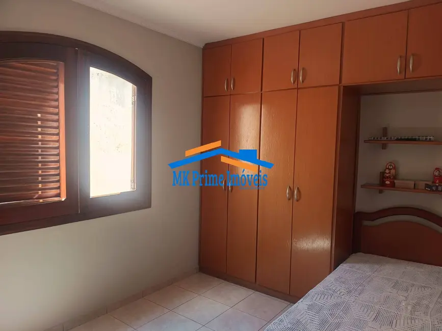 Foto 8 de Sobrado com 3 quartos à venda, 238m2 em Pestana, Osasco - SP