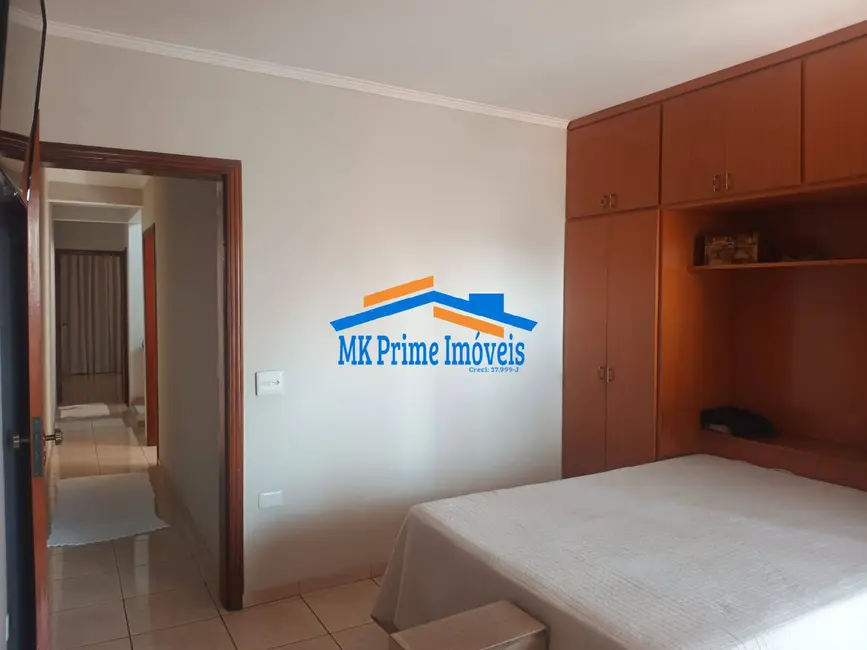 Foto 9 de Sobrado com 3 quartos à venda, 238m2 em Pestana, Osasco - SP