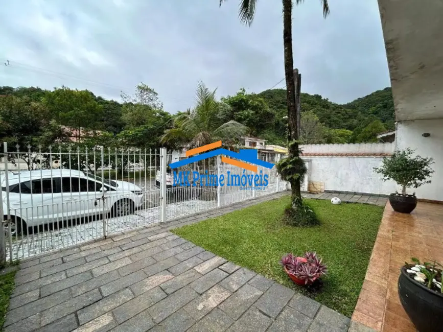 Foto 4 de Sobrado com 3 quartos à venda, 199m2 em Mongagua - SP