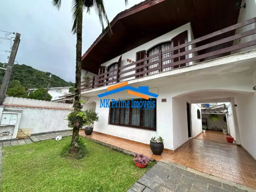 Foto 3 de Sobrado com 3 quartos à venda, 199m2 em Mongagua - SP