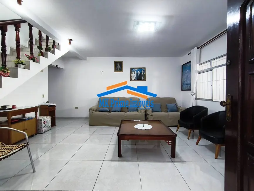 Sobrado com 3 quartos à venda, 222m2 em Bela Vista, Osasco - SP - imagem 8 Foto 8 de Sobrado com 3 quartos à venda, 222m2 em Bela Vista, Osasco - SP