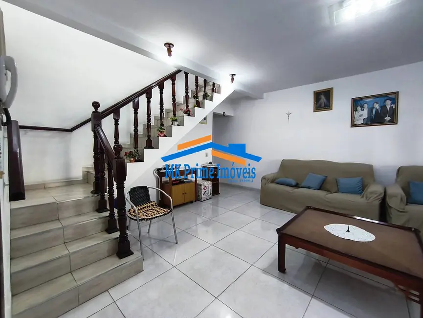 Sobrado com 3 quartos à venda, 222m2 em Bela Vista, Osasco - SP - imagem 7 Foto 7 de Sobrado com 3 quartos à venda, 222m2 em Bela Vista, Osasco - SP