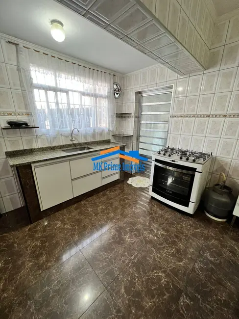 Sobrado com 5 quartos à venda, 237m2 em Vila Yolanda, Osasco - SP - imagem 8 Foto 8 de Sobrado com 5 quartos à venda, 237m2 em Vila Yolanda, Osasco - SP