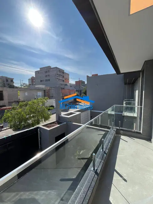 Sobrado com 3 quartos à venda, 115m2 em Alto de Santa Lúcia, Carapicuiba - SP - imagem 8 Foto 8 de Sobrado com 3 quartos à venda, 115m2 em Alto de Santa Lúcia, Carapicuiba - SP