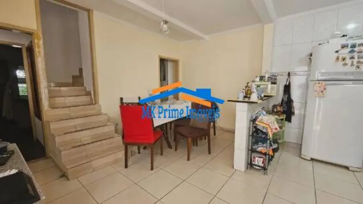 Sobrado com 3 quartos à venda, 230m2 em Jardim das Flores, Osasco - SP - imagem 4 Foto 4 de Sobrado com 3 quartos à venda, 230m2 em Jardim das Flores, Osasco - SP