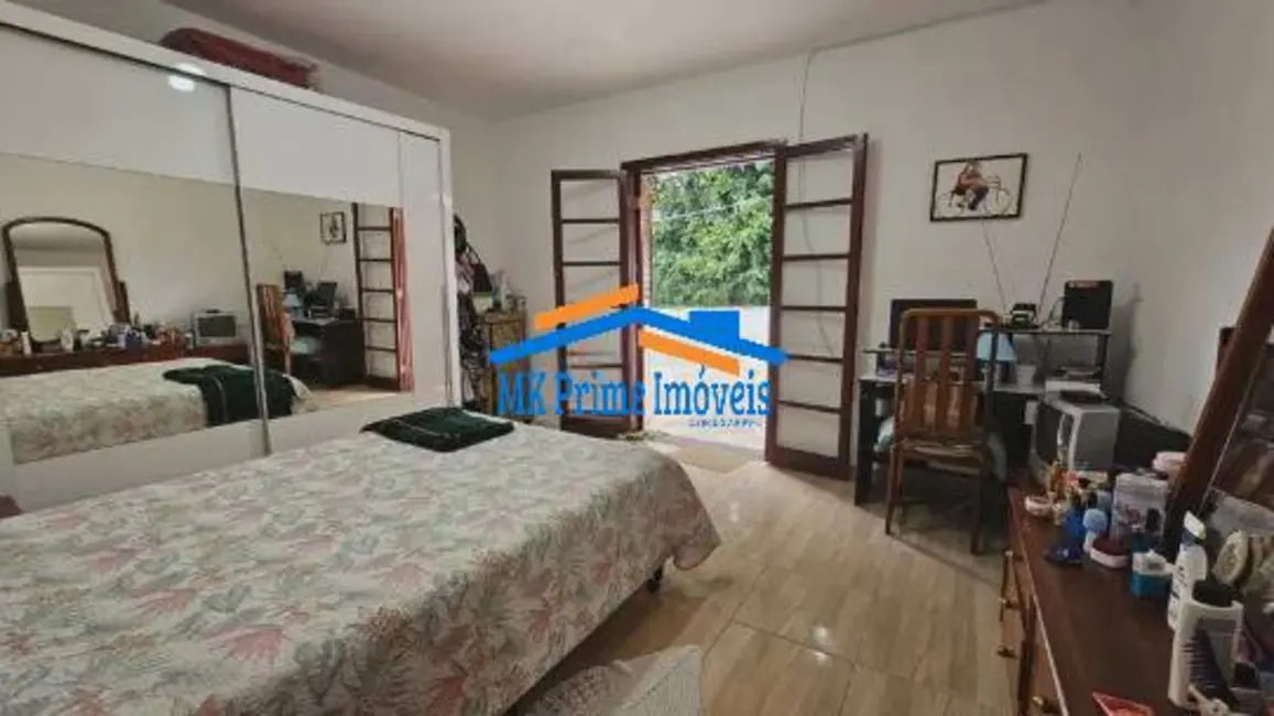 Sobrado com 3 quartos à venda, 230m2 em Jardim das Flores, Osasco - SP - imagem 8 Foto 8 de Sobrado com 3 quartos à venda, 230m2 em Jardim das Flores, Osasco - SP