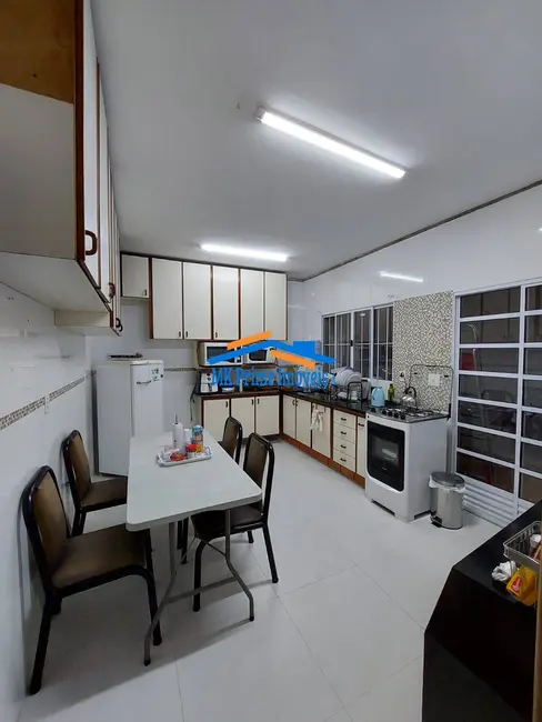 Sobrado com 3 quartos à venda, 250m2 em Jaguaré, São Paulo - SP - imagem 3 Foto 3 de Sobrado com 3 quartos à venda, 250m2 em Jaguaré, São Paulo - SP