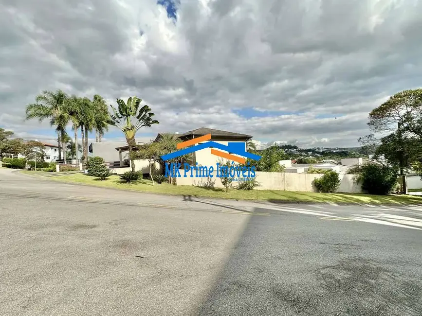 Foto 4 de Casa de Condomínio com 3 quartos à venda, 330m2 em Golf Gardens, Carapicuiba - SP