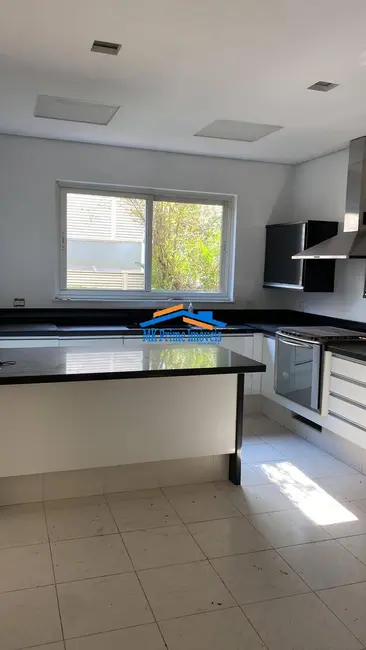 Foto 3 de Casa de Condomínio com 4 quartos à venda, 568m2 em Jardim Everest, São Paulo - SP