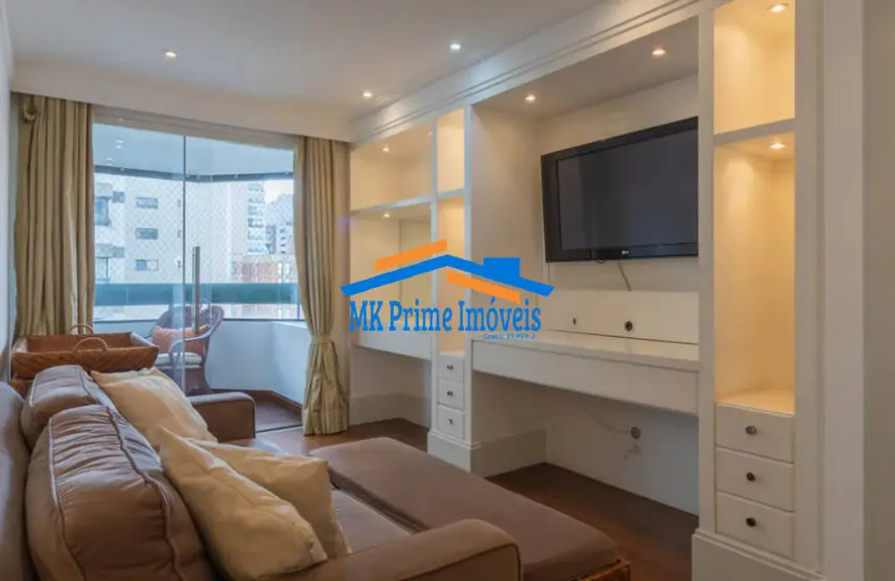 Foto 2 de Apartamento com 4 quartos para alugar, 147m2 em Vila Uberabinha, São Paulo - SP