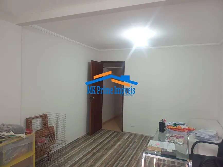 Sobrado com 3 quartos à venda, 186m2 em Cidade das Flores, Osasco - SP - imagem 8 Foto 8 de Sobrado com 3 quartos à venda, 186m2 em Cidade das Flores, Osasco - SP