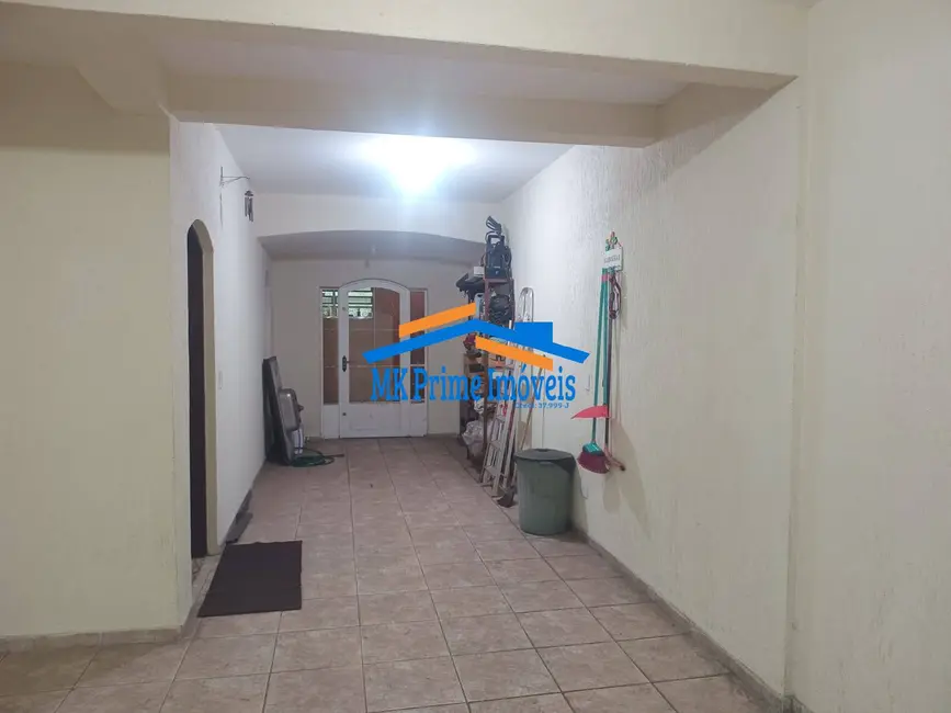 Sobrado com 3 quartos à venda, 200m2 em Quitaúna, Osasco - SP - imagem 4 Foto 4 de Sobrado com 3 quartos à venda, 200m2 em Quitaúna, Osasco - SP
