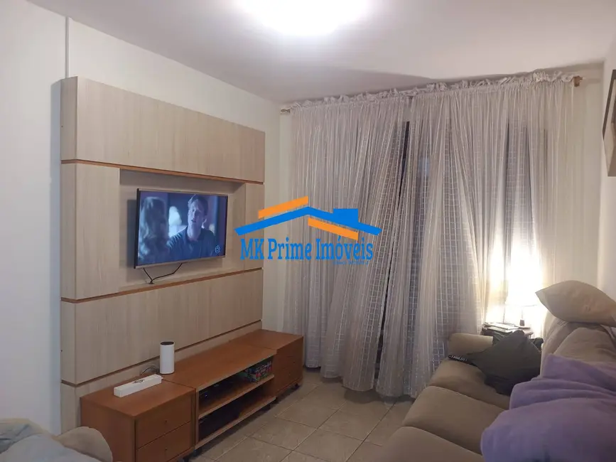 Sobrado com 3 quartos à venda, 200m2 em Quitaúna, Osasco - SP - imagem 8 Foto 8 de Sobrado com 3 quartos à venda, 200m2 em Quitaúna, Osasco - SP