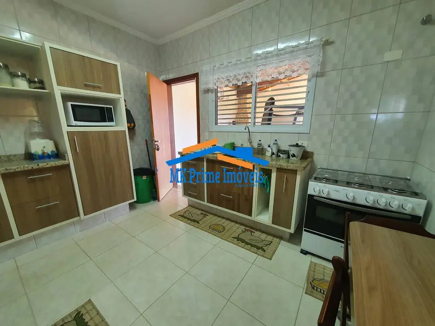 Chácara com 3 quartos à venda, 233m2 em Alambari - SP - imagem 5 Foto 5 de Chácara com 3 quartos à venda, 233m2 em Alambari - SP