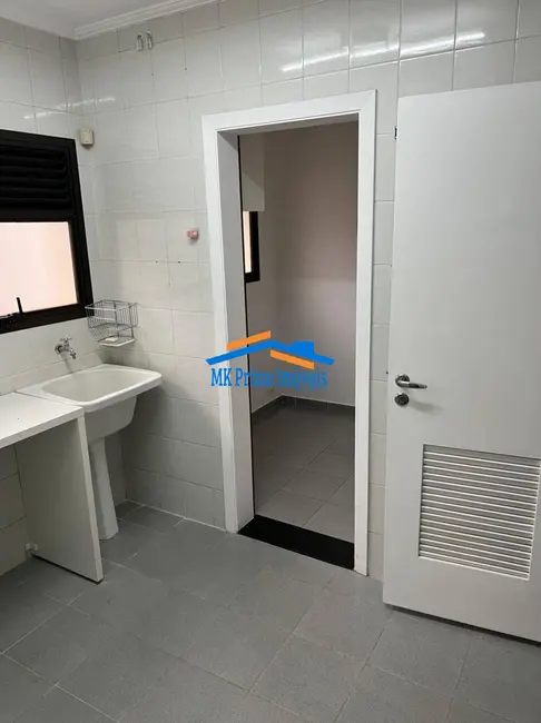 Apartamento com 3 quartos à venda, 220m2 em Itaim Bibi, São Paulo - SP - imagem 9 Foto 9 de Apartamento com 3 quartos à venda, 220m2 em Itaim Bibi, São Paulo - SP