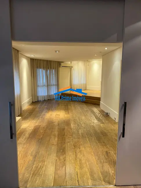 Apartamento com 3 quartos à venda, 220m2 em Itaim Bibi, São Paulo - SP - imagem 1 Foto 1 de Apartamento com 3 quartos à venda, 220m2 em Itaim Bibi, São Paulo - SP