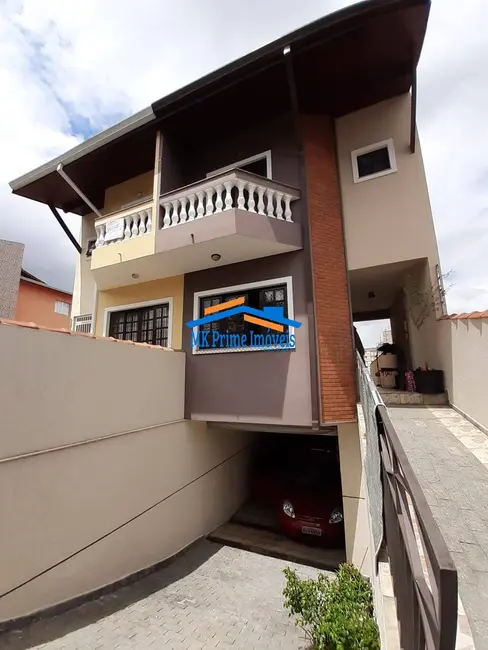 Foto 1 de Sobrado com 3 quartos à venda, 227m2 em Umuarama, Osasco - SP