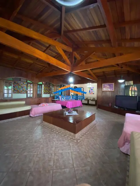 Chácara com 5 quartos à venda, 3200m2 em Jardim Convento, Itapecerica Da Serra - SP - imagem 5 Foto 5 de Chácara com 5 quartos à venda, 3200m2 em Jardim Convento, Itapecerica Da Serra - SP