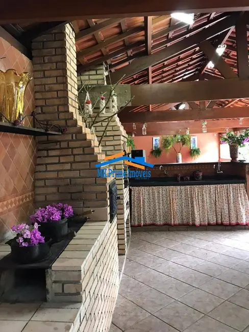 Chácara com 5 quartos à venda, 3200m2 em Jardim Convento, Itapecerica Da Serra - SP - imagem 9 Foto 9 de Chácara com 5 quartos à venda, 3200m2 em Jardim Convento, Itapecerica Da Serra - SP