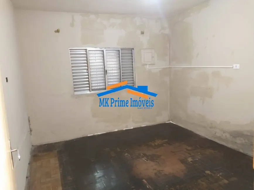 Casa com 2 quartos para alugar, 140m2 em Cipava, Osasco - SP - imagem 4 Foto 4 de Casa com 2 quartos para alugar, 140m2 em Cipava, Osasco - SP