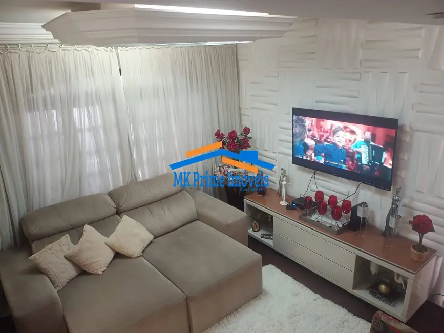 Sobrado com 3 quartos à venda, 212m2 em Cidade das Flores, Osasco - SP - imagem 6 Foto 6 de Sobrado com 3 quartos à venda, 212m2 em Cidade das Flores, Osasco - SP